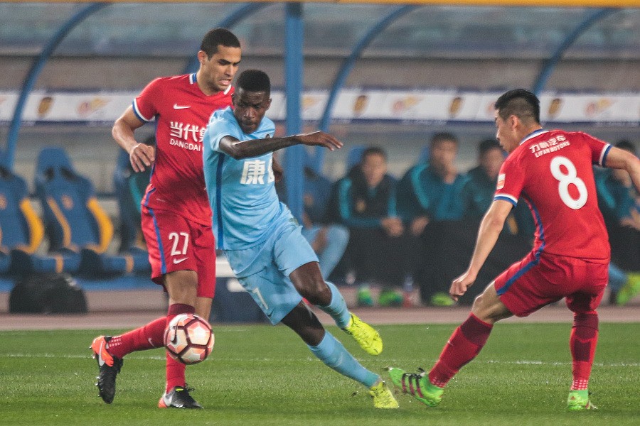 包含苏宁主场战平重庆力帆,保持不败战绩的词条 包含苏宁主场战平重庆力帆,保持不败战绩的词条