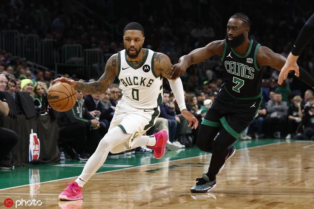 雄鹿连胜开局,主帅娴熟调度提振士气的简单介绍 雄鹿连胜开局,主帅娴熟调度提振士气的简单介绍