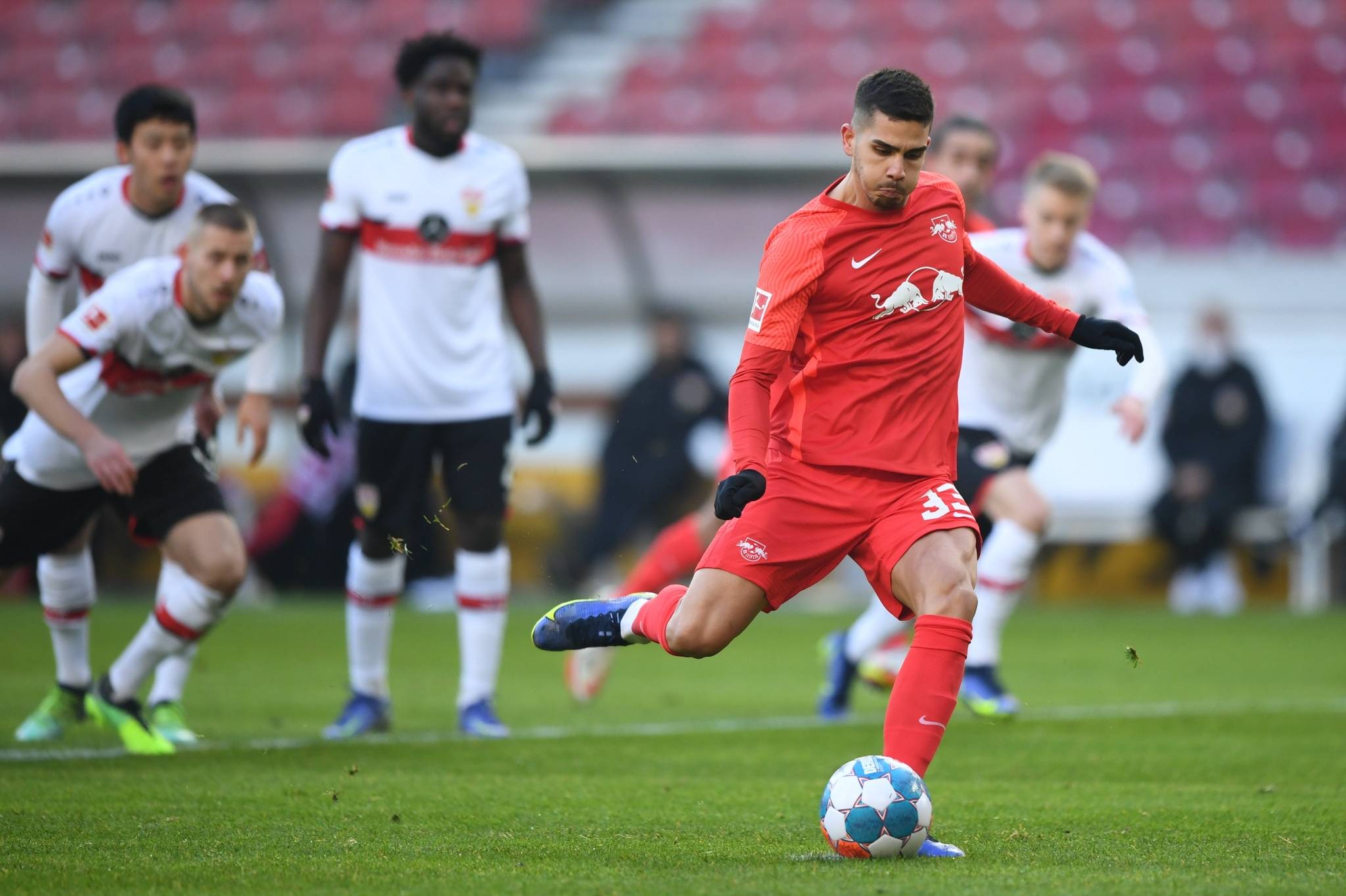 开云体育登录-关于射手之争：皇马迎战莱比锡红牛，谁能笑到最后？的信息