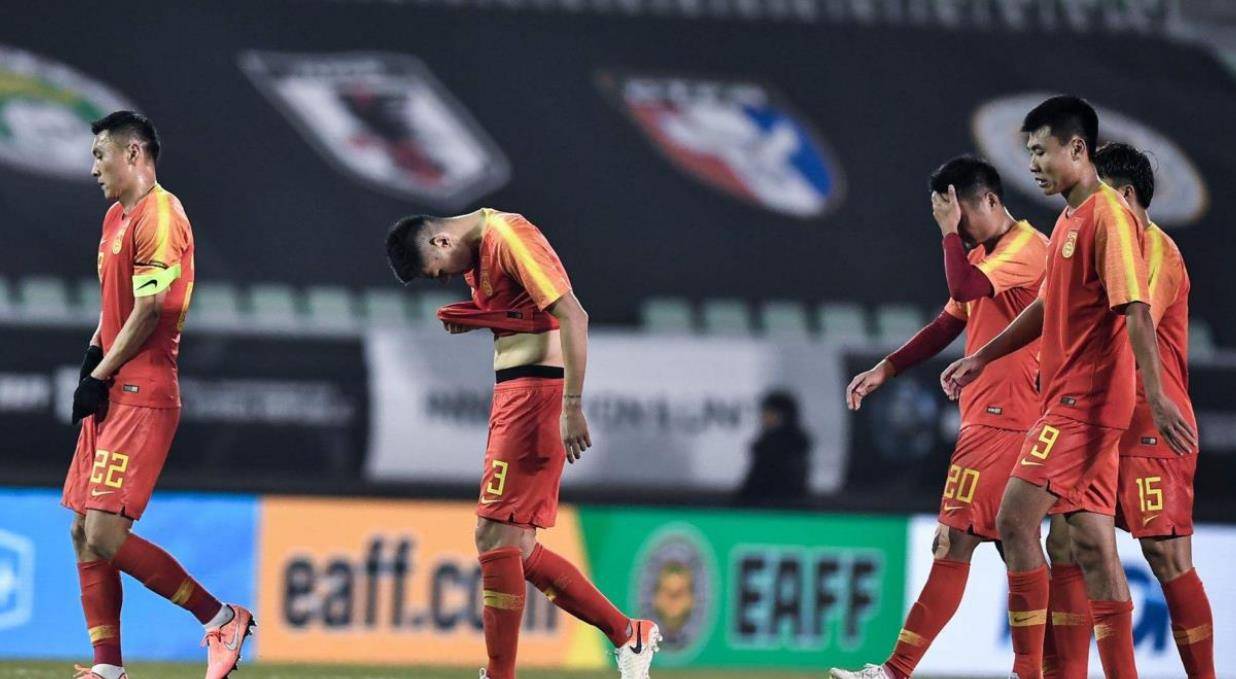 开云平台-关于传闻内幕曝光，球员转会风波引发球迷热议的信息