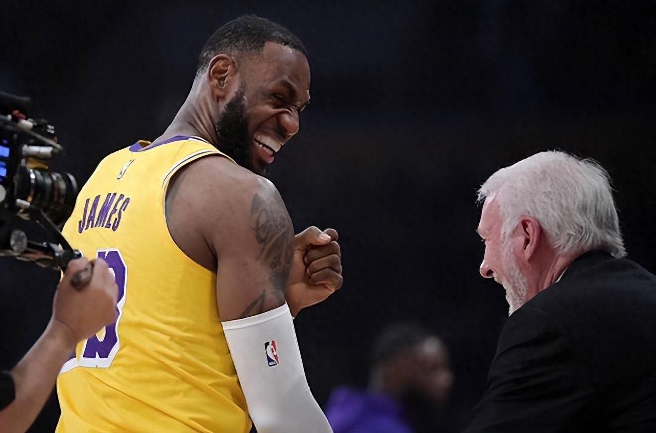 关于篮网连胜终结,核心球员状态下滑令人担忧的信息 关于篮网连胜终结,核心球员状态下滑令人担忧的信息