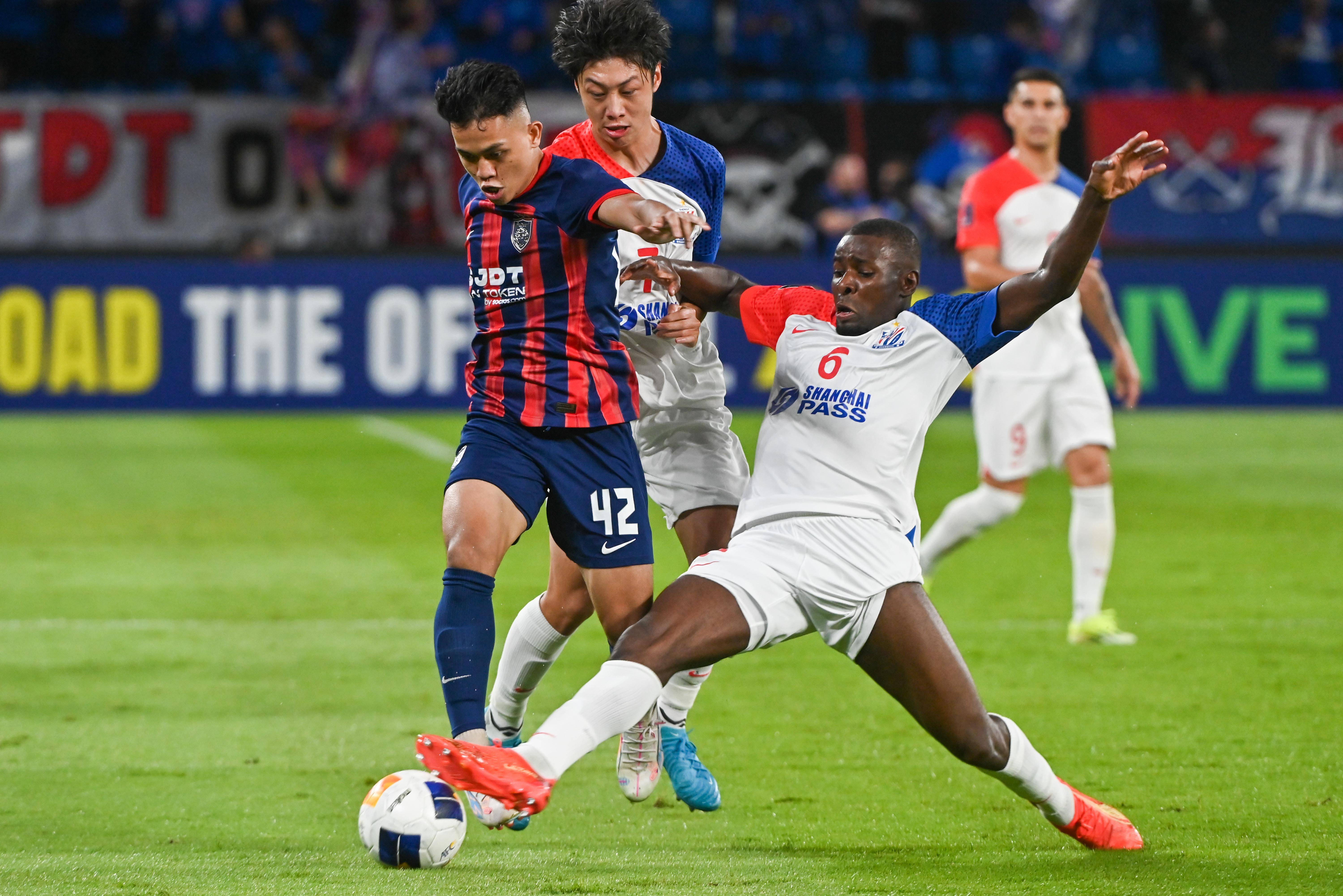 开云官网-中超联赛球队在亚冠赛事中表现抢眼，备受称赞