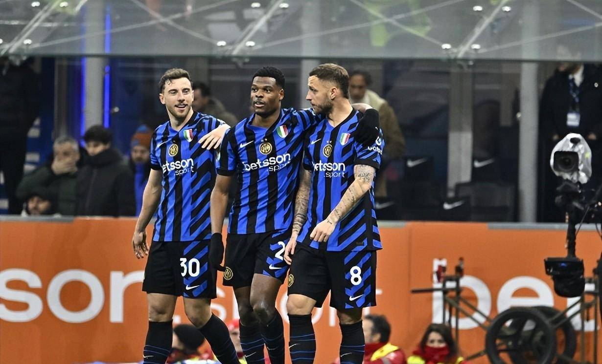 开云平台-拉齐奥大胜，继续奔向联赛榜首的简单介绍