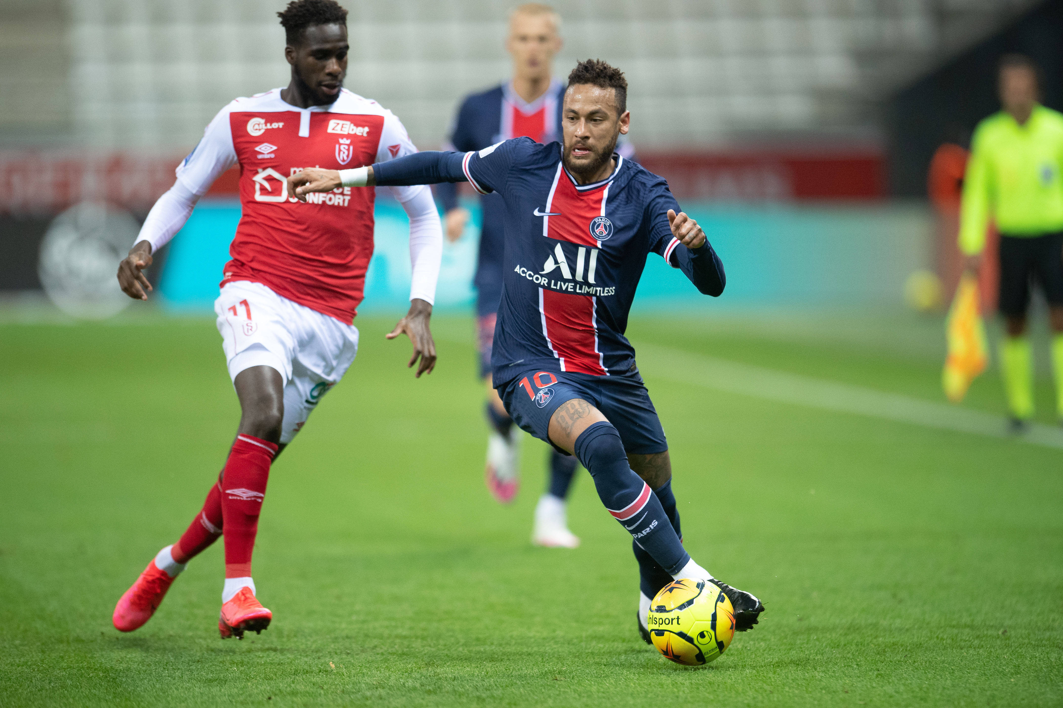 包含里尔赢得激烈比赛,球队士气大增的词条 包含里尔赢得激烈比赛,球队士气大增的词条