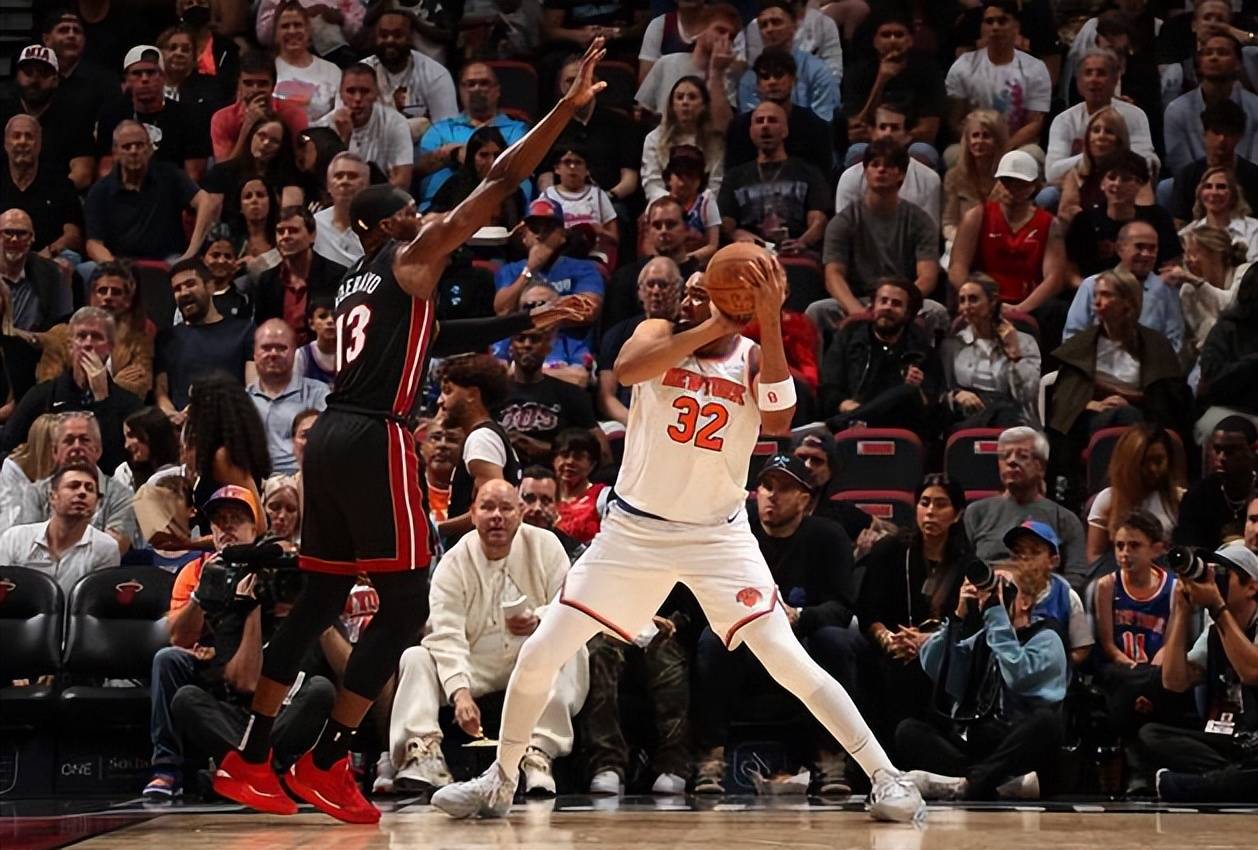 开云体育中国-尼克斯主场大胜热火，豪取两连胜