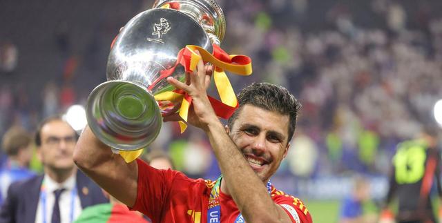 包含传奇球员出征国外,力争在国际大赛中脱颖而出的词条 包含传奇球员出征国外,力争在国际大赛中脱颖而出的词条