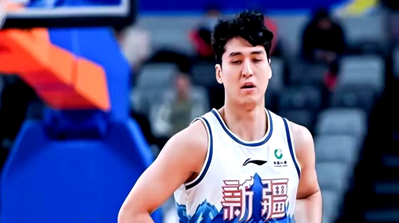 新疆队实现反超，逆风翻盘取得胜利