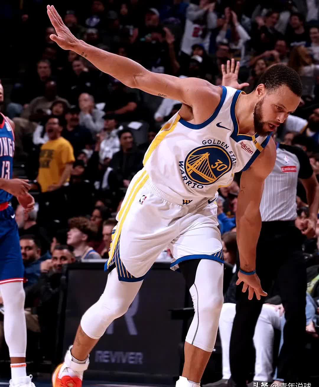 开云体育平台APP-勇士继续保持不败战绩，库里场均得分创新高的简单介绍