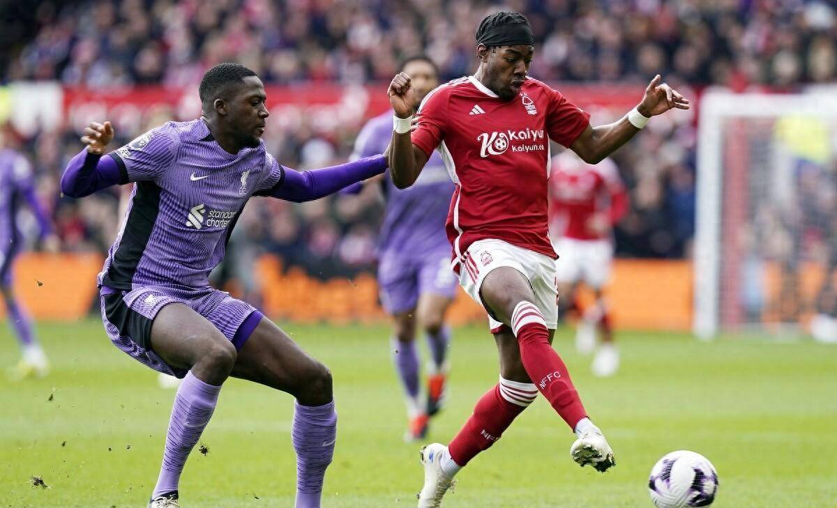 小组赛焦点:利物浦不敌,争议判罚 小组赛焦点:利物浦不敌,争议判罚