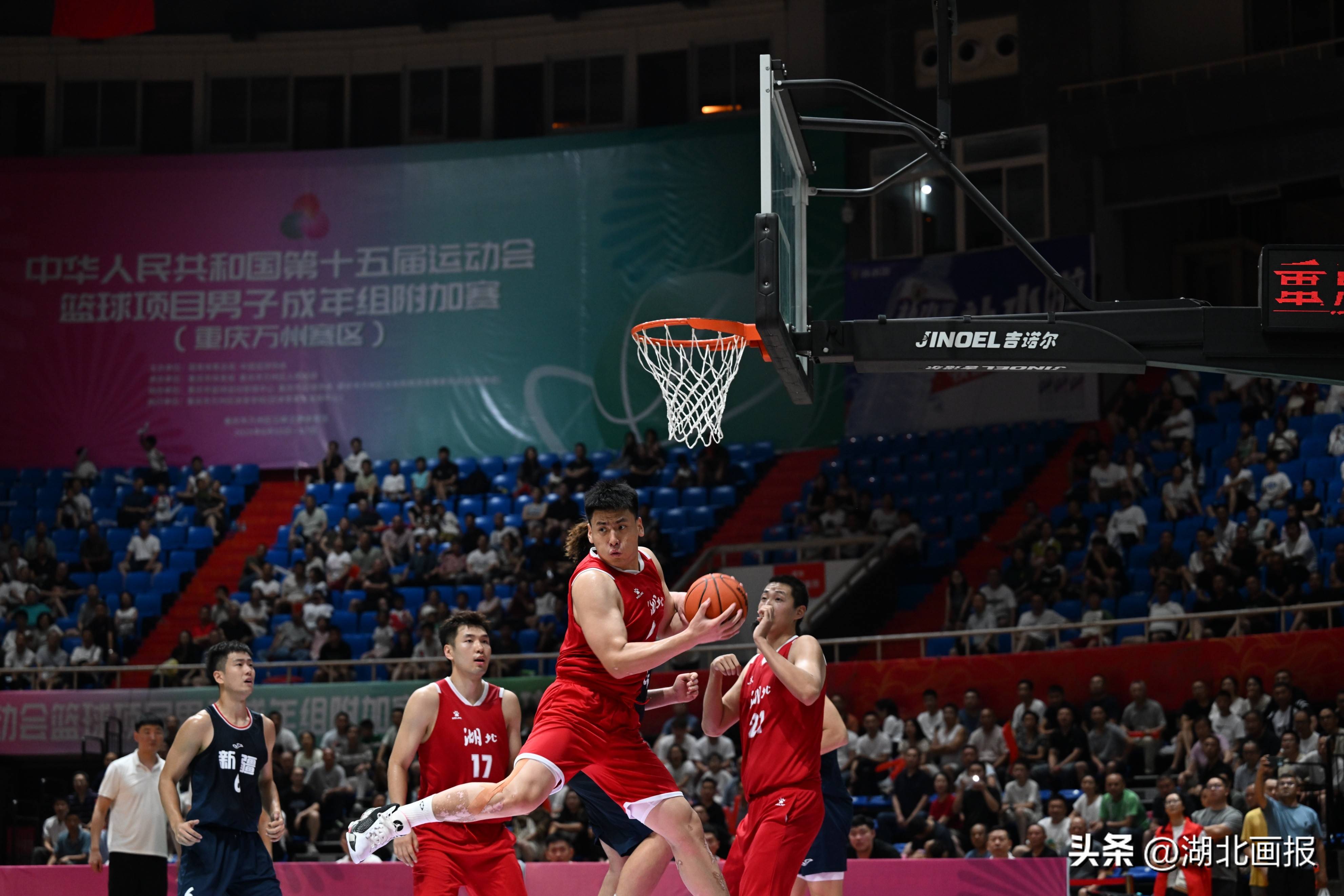 湖北球队顽强拼搏,在激战中胜利的简单介绍 湖北球队顽强拼搏,在激战中胜利的简单介绍