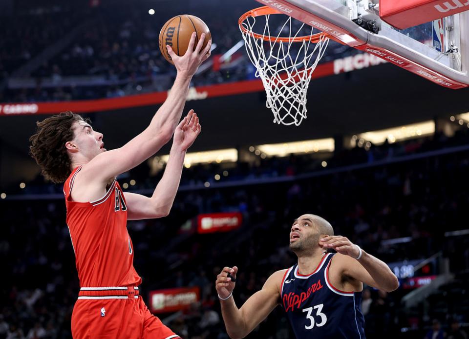 -快船队连胜公牛队，晋级总决赛