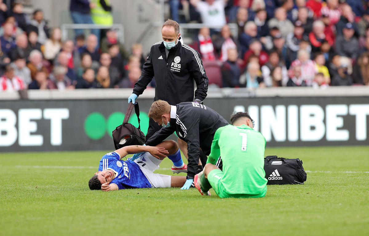 包含巴拉多利德负塞维利亚，遭受失败的词条