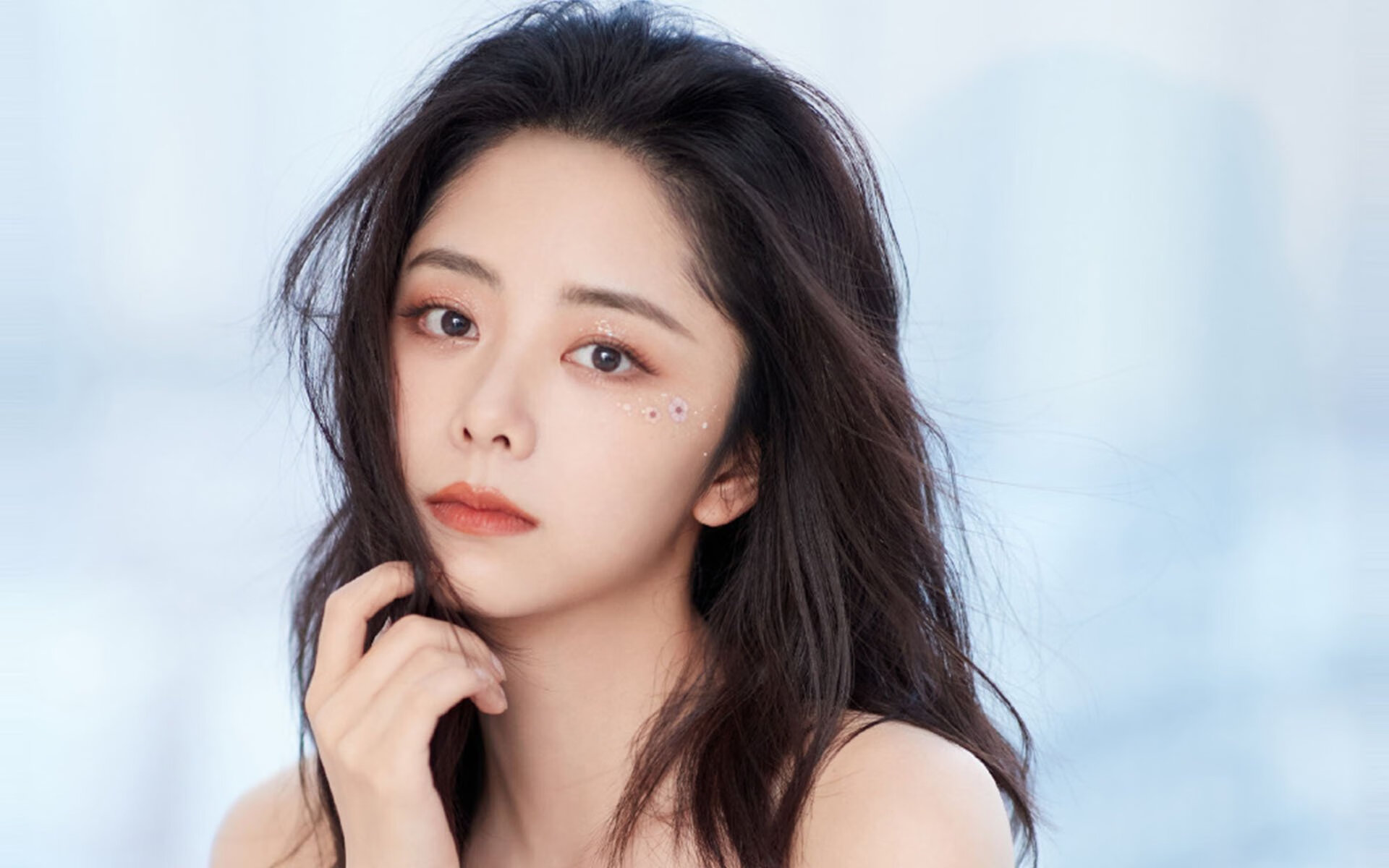 勒沃库森，用手术刀般的足球，打穿尼日利亚式的战术壁垒