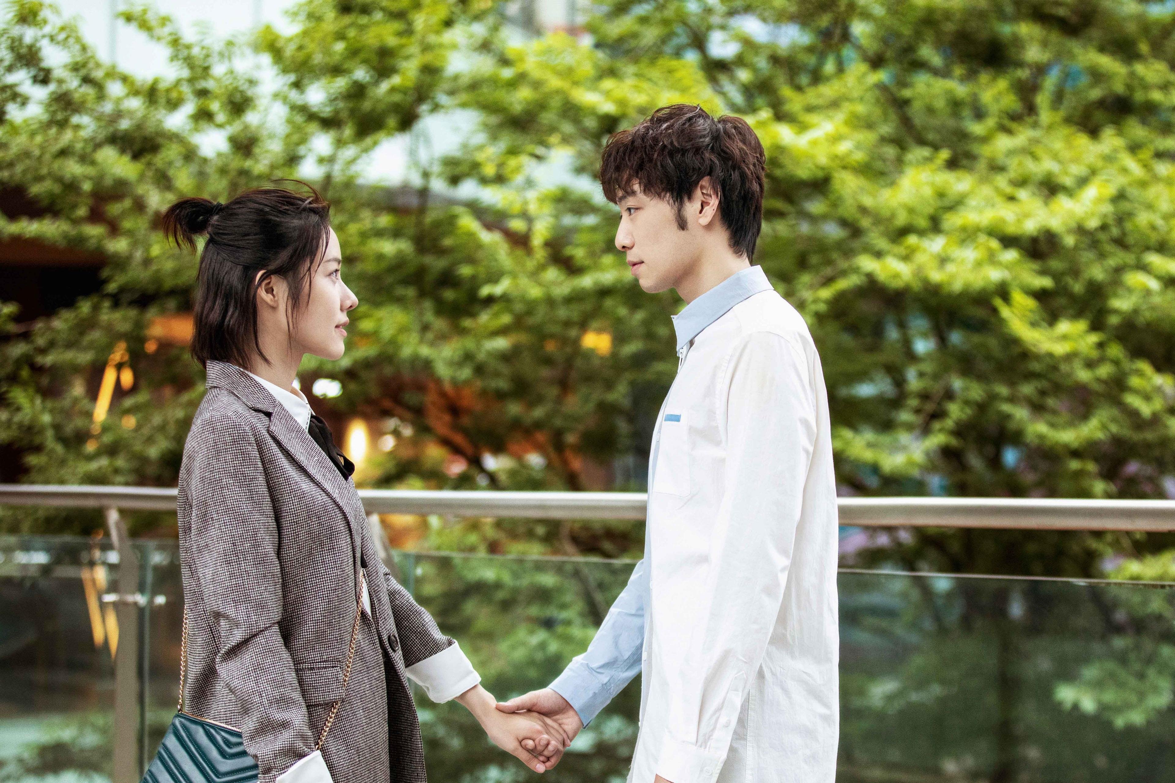 阿克防守端锁死对手，NBA季后赛之夜的铁壁铜墙