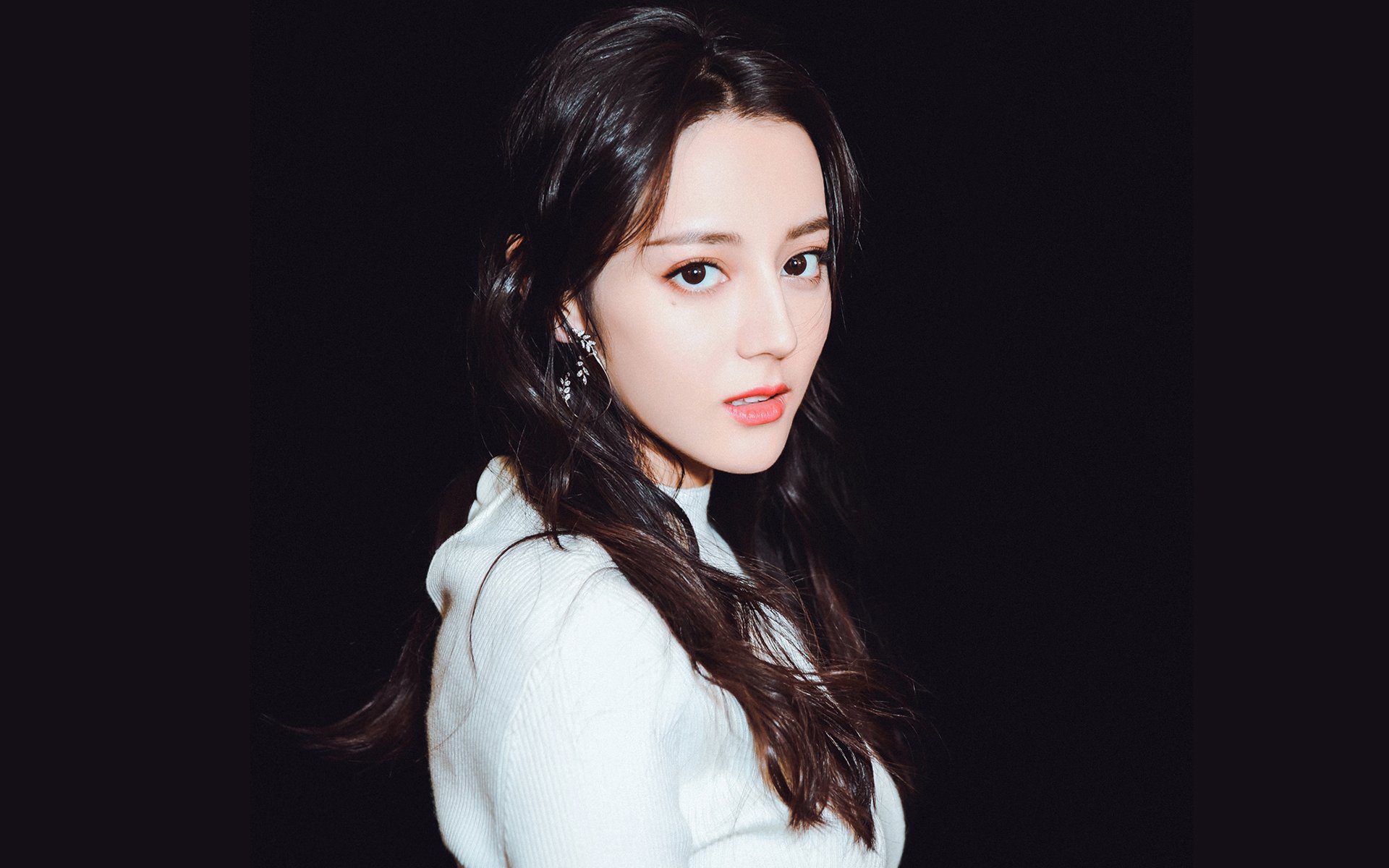 开云体育-绿茵与硬木的交响，西甲国家德比焦点战与勇士速胜步行者的体育盛宴